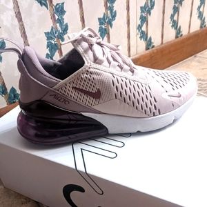 Women's Nike Airmax 270